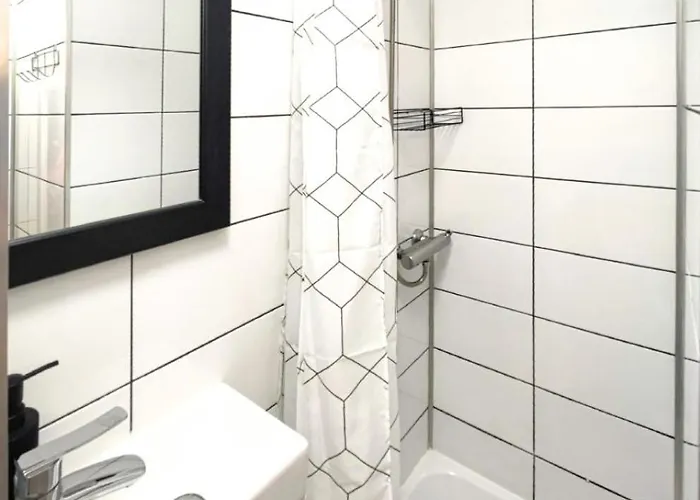 Black Sails Z Parkingiem شقة